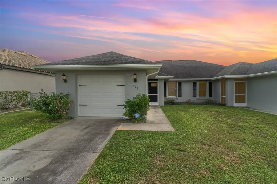 914-916 SE 14th TER, Cape Coral, FL 33990