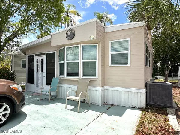 10740 Everglades Kite CIR, Estero, FL 33928