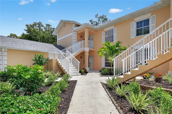 Naples, FL 34110,737 Wiggins Lake DR #102