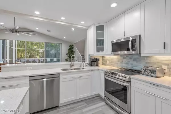 Naples, FL 34103,1100 Royal Palm DR