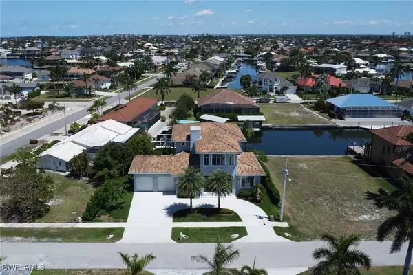 Marco Island, FL 34145,1070 Dana CT