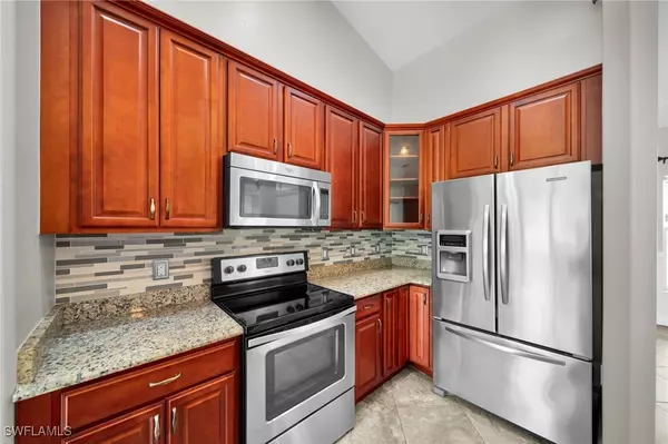 Cape Coral, FL 33991,3326 SW 8TH ST