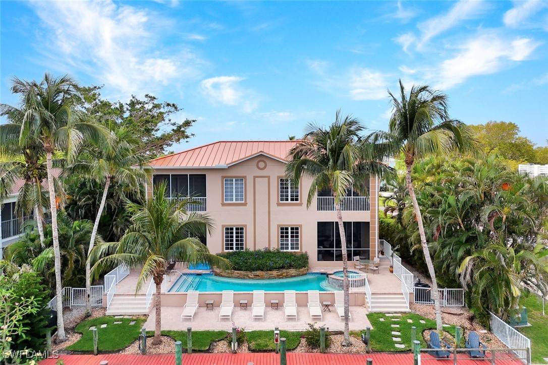 1485 Chesapeake AVE, Naples, FL 34102