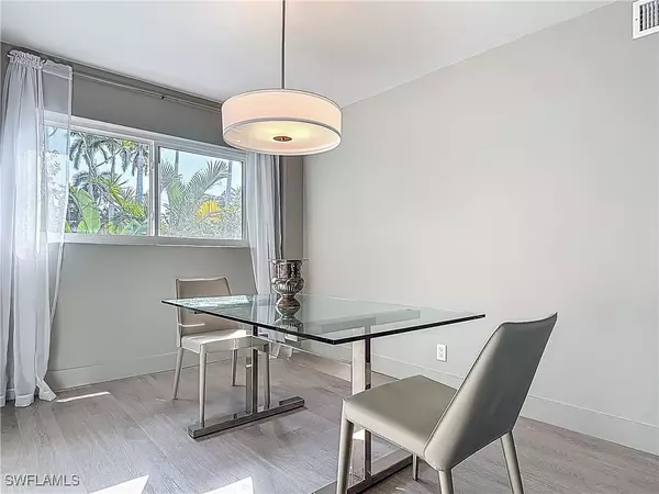 Fort Myers, FL 33901,2544 1st ST #102