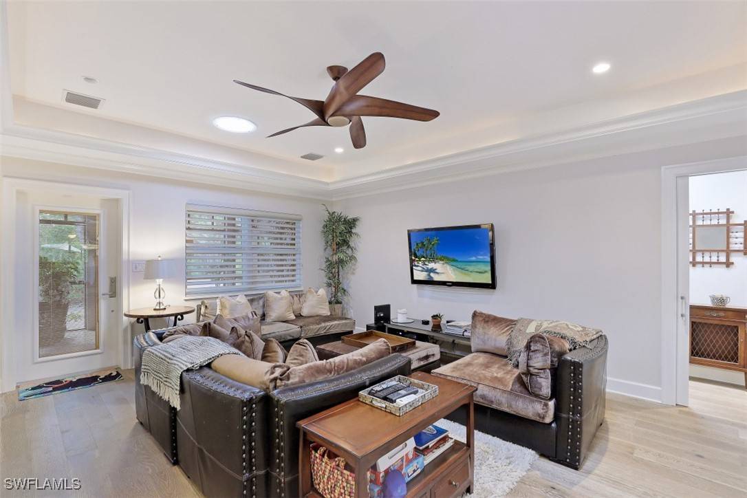 Naples, FL 34102,1199 9th AVE N
