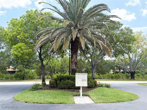 Naples, FL 34119,6310 Huntington Lakes CIR #203