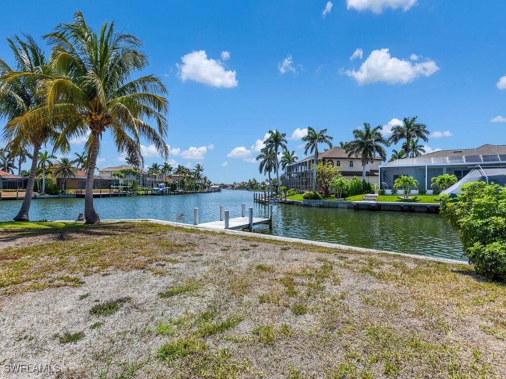 Marco Island, FL 34145,941 Moon CT