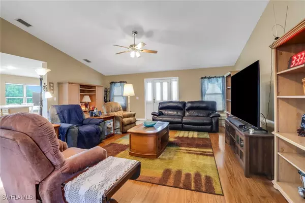 North Fort Myers, FL 33917,2800 Rustic LN