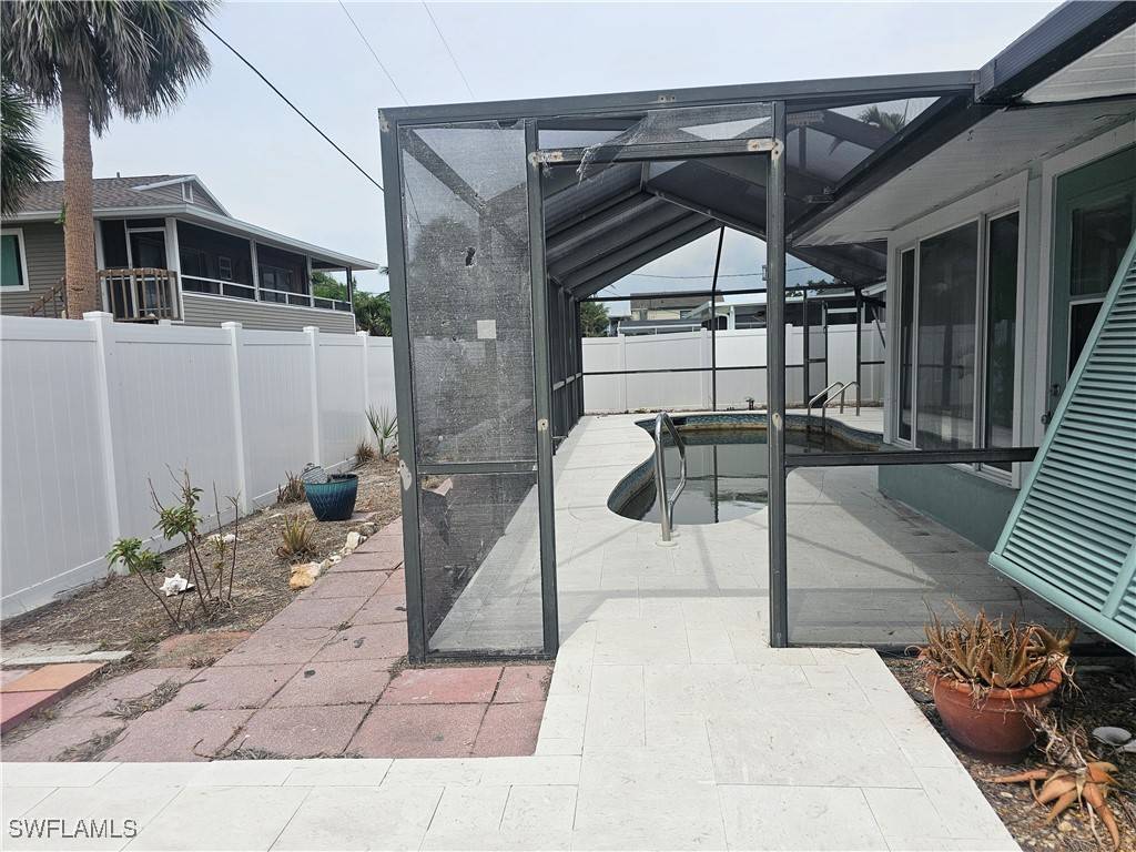 Fort Myers Beach, FL 33931,193 Hibiscus DR