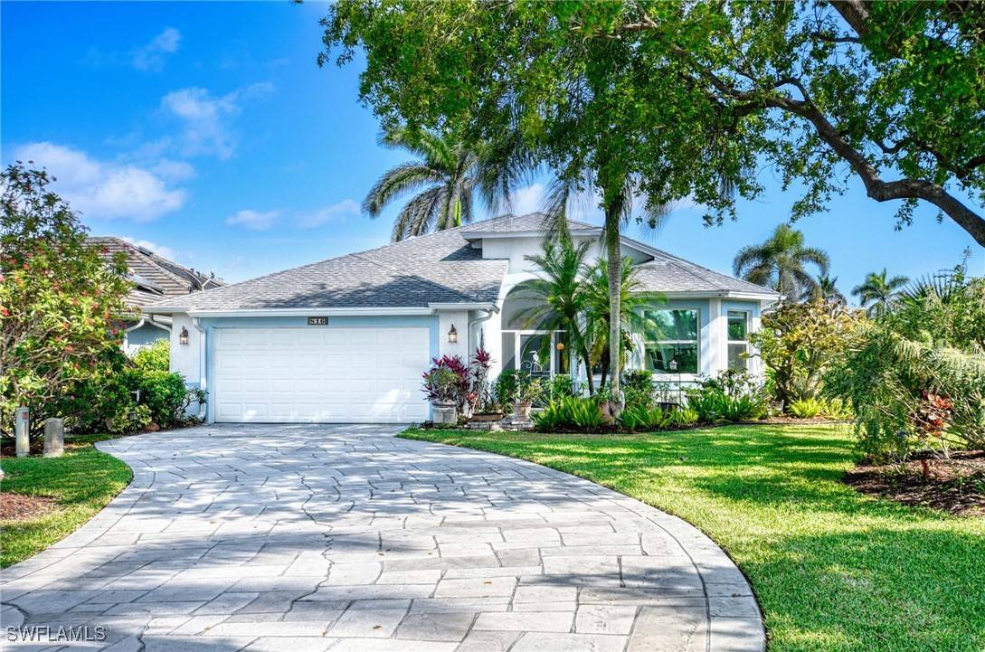 816 Mount Hood CT, Naples, FL 34104