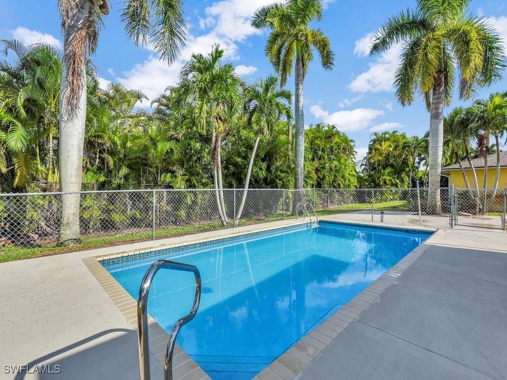 Cape Coral, FL 33914,3521 SE Santa Barbara PL