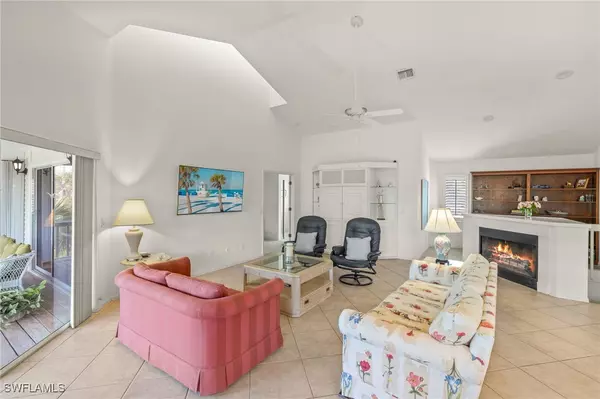 Sanibel, FL 33957,595 Sea Oats DR