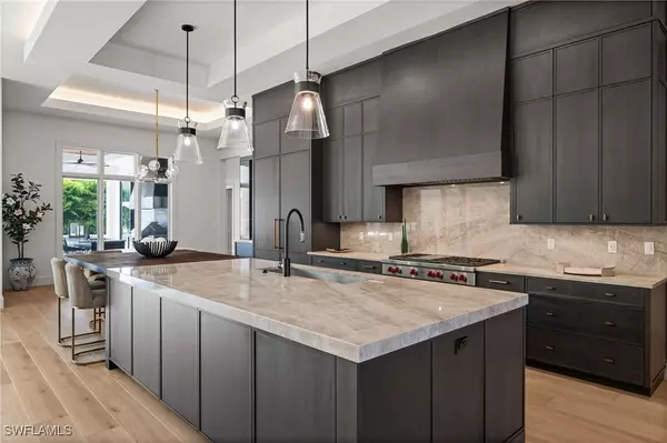 Naples, FL 34108,115 East AVE