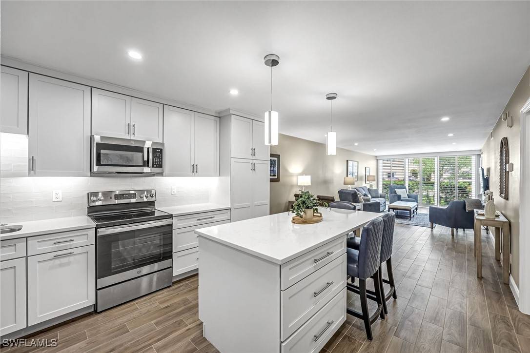 232 Banyan BLVD #232, Naples, FL 34102