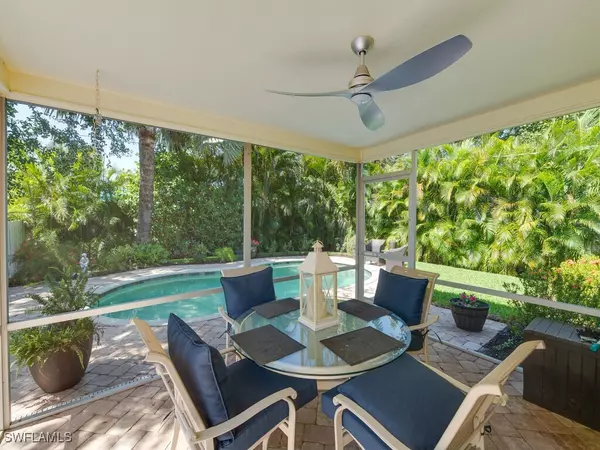 542 110th AVE N, Naples, FL 34108
