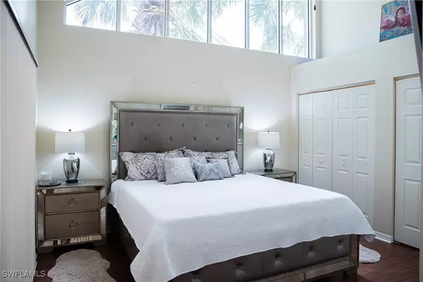 Naples, FL 34109,4548 Court WAY