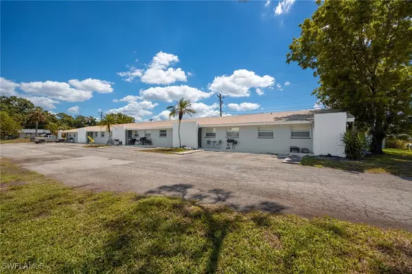 24 W Mariana AVE, North Fort Myers, FL 33903