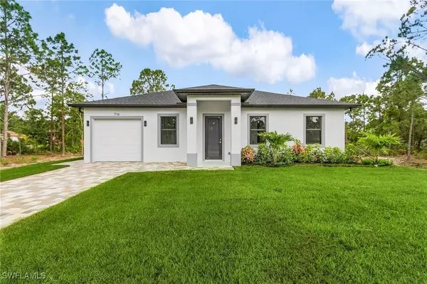 716 David Laird LN, Lehigh Acres, FL 33974