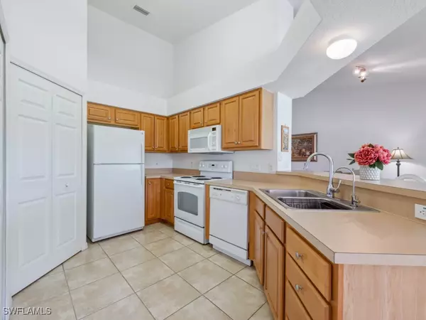 Bonita Springs, FL 34135,26660 Rosewood Pointe CIR #205