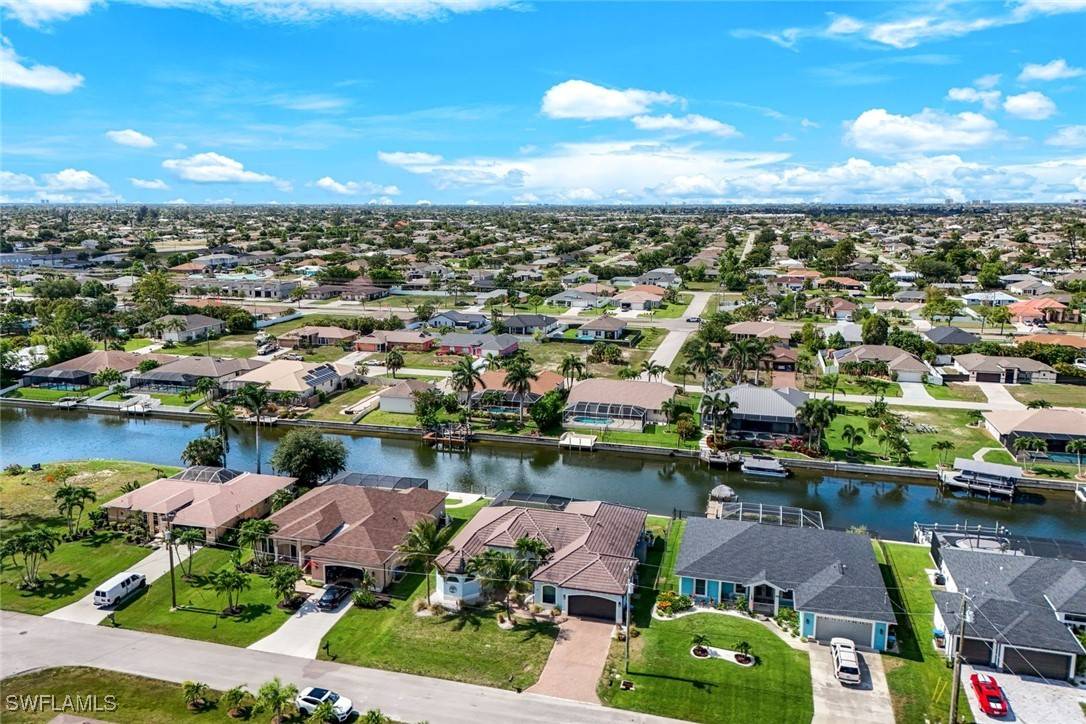 208 SW 15th ST, Cape Coral, FL 33991