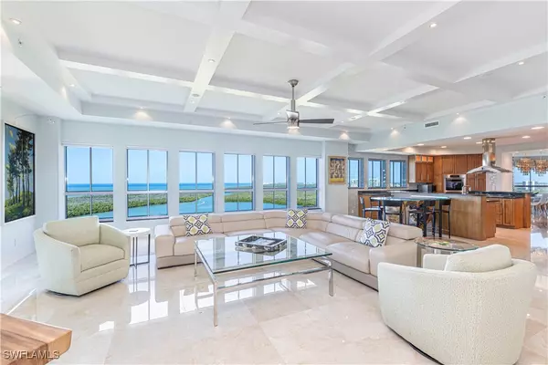 295 Grande WAY #PH-2, Naples, FL 34110