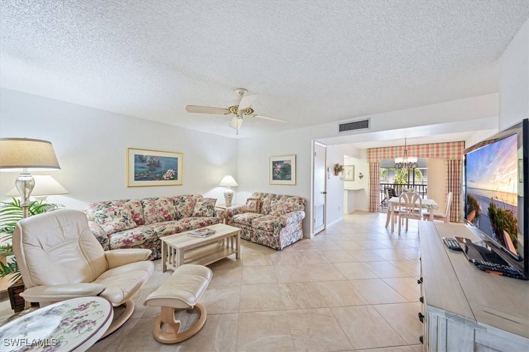 Naples, FL 34103,788 Park Shore DR #D30