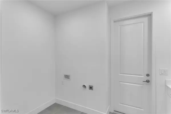 Lehigh Acres, FL 33971,3211 41st ST W