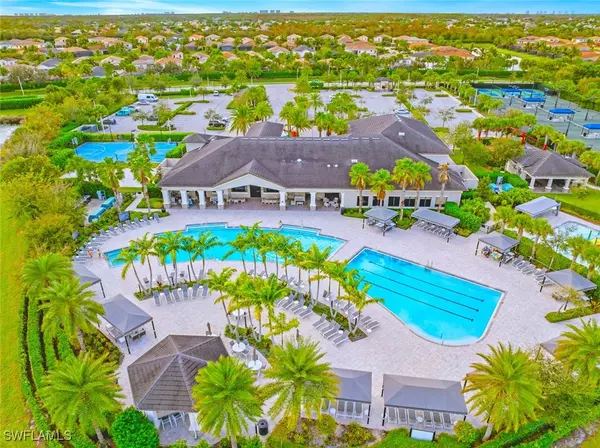 4171 Crescent CT, Naples, FL 34119