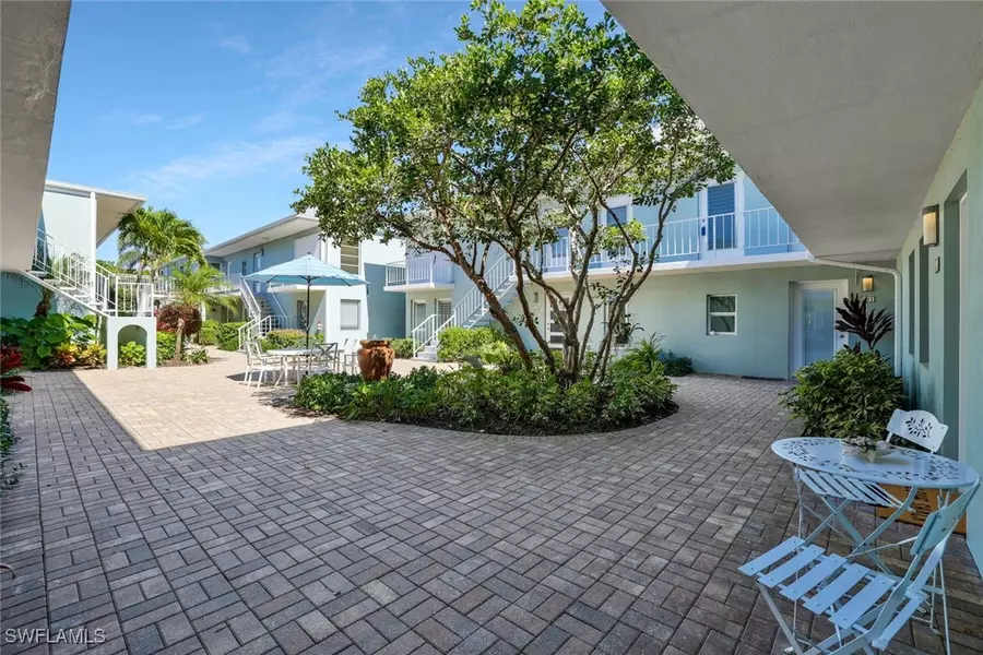 683 12th AVE S #683, Naples, FL 34102