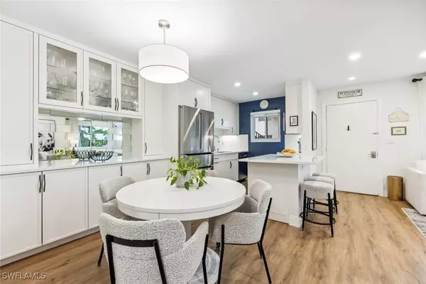 766 Central AVE #209, Naples, FL 34102