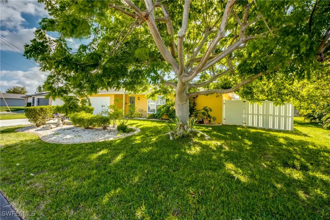 North Fort Myers, FL 33903,5905 Untermeyer CT
