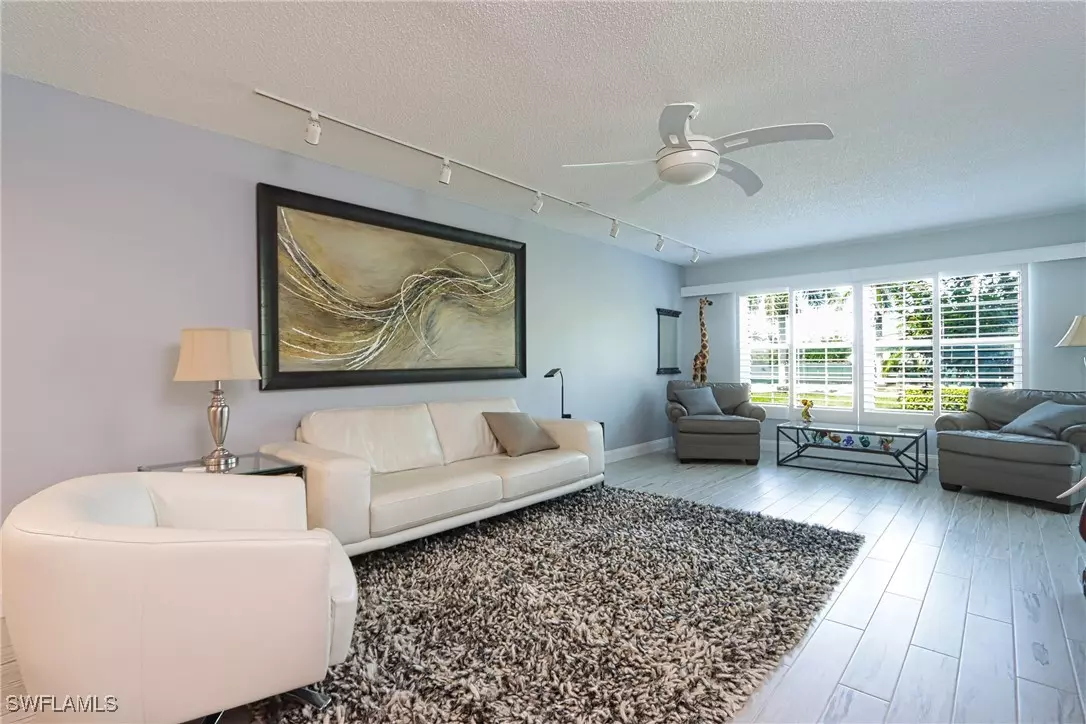 Naples, FL 34103,4200 Belair LN #114