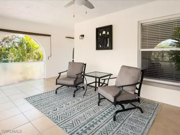 Naples, FL 34108,698 99th AVE N