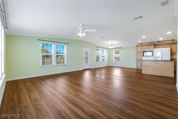 Bonita Springs, FL 34135,27288 Bourbonniere DR