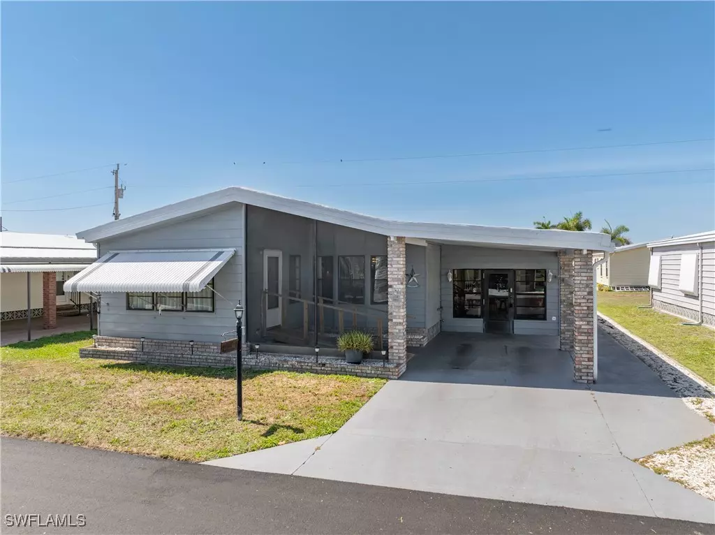 North Fort Myers, FL 33903,9245 Caloosa DR