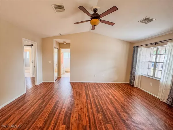 Labelle, FL 33935,2016 Mariner CT