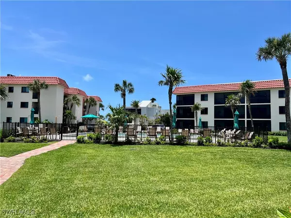 Sanibel, FL 33957,671 E Gulf DR #1B3