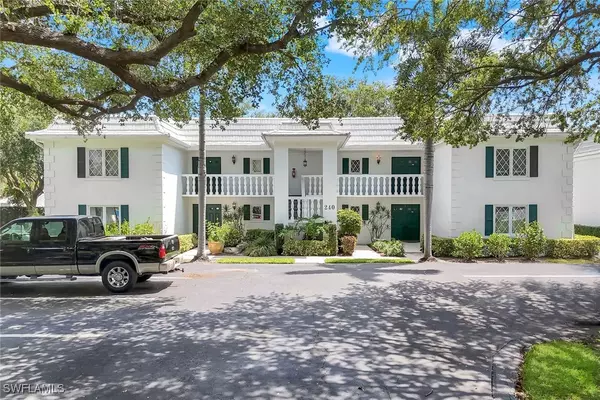 240 Palm River BLVD #C202, Naples, FL 34110