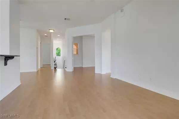 Fort Myers, FL 33966,12050 Lucca ST #202