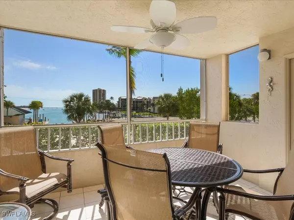 Marco Island, FL 34145,901 Collier CT #5-205