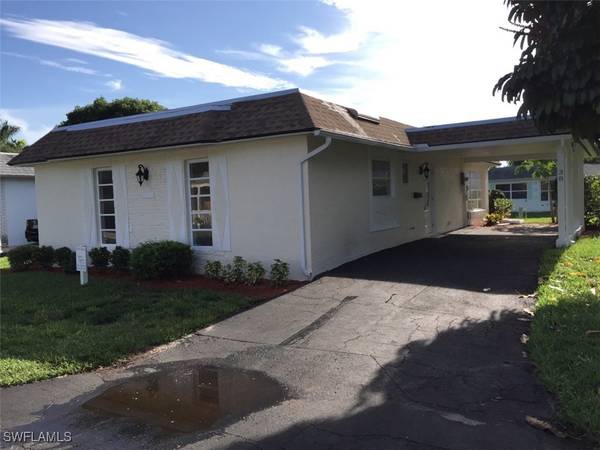 38 Knights Bridge RD #A-42, Naples, FL 34112