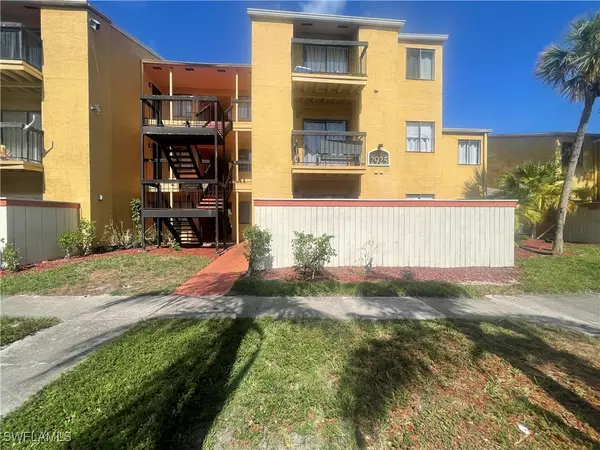Fort Myers, FL 33916,2925 Winkler AVE #906