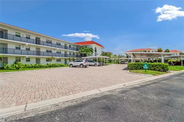 Naples, FL 34103,49 High Point CIR S #105