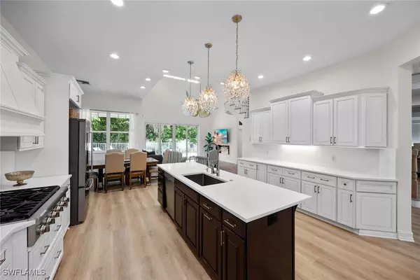 Naples, FL 34102,160 3rd ST N