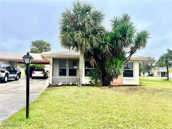 204 Oakmont Pkwy, Lehigh Acres, FL 33936