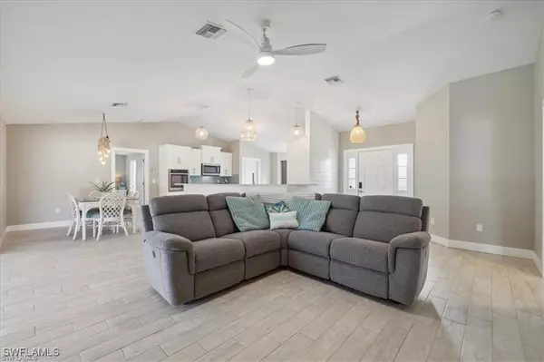 Bokeelia, FL 33922,5748 Linden LN