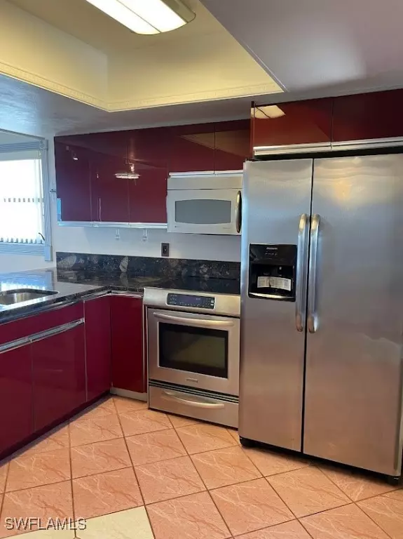 North Fort Myers, FL 33903,3300 N Key DR #8W