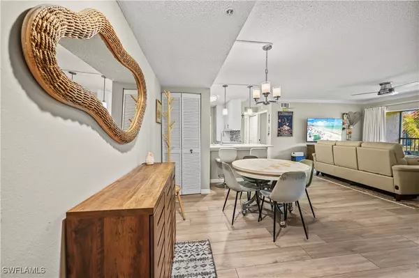 Bonita Springs, FL 34135,8950 Colonnades CT E #826
