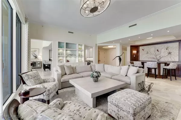 Marco Island, FL 34145,970 Cape Marco DR #2105