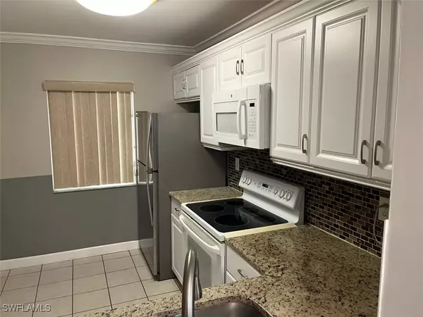 Fort Myers, FL 33919,6184 Michelle WAY #123